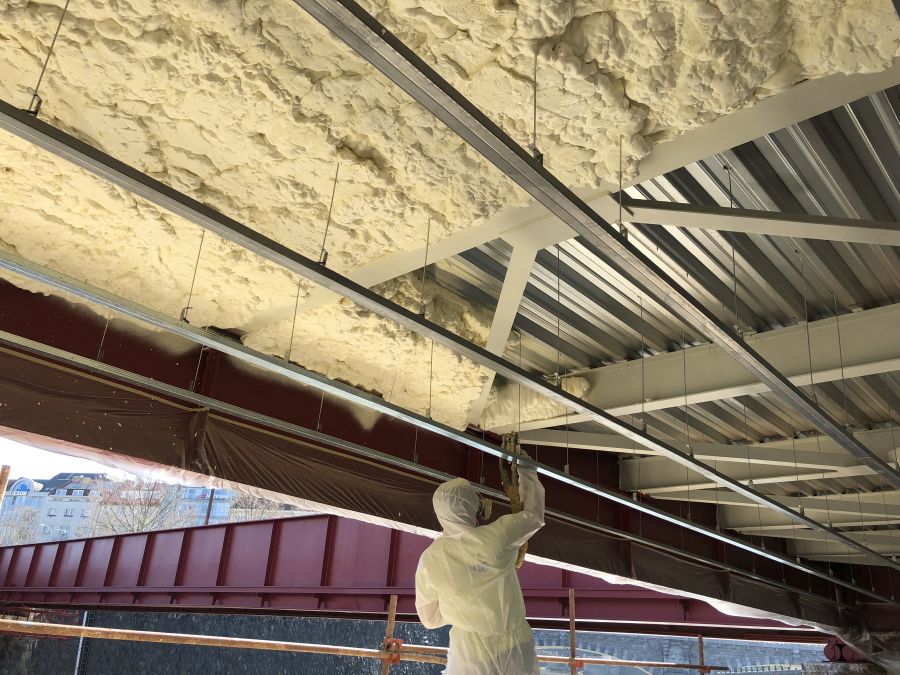 Součástí Náplavky v Plzni je i izolace Icynene