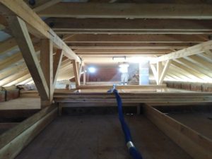 Zateplení betonového stropu bungalovu v obci Kouty