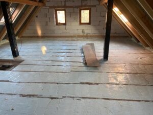 Zateplení podlahy půdy